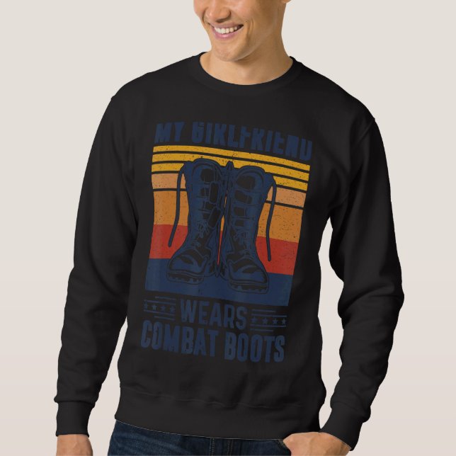 Sudadera Mi Novia Usa Boots De Combate Estilo Retro (Anverso)