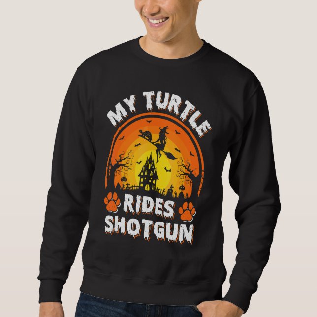 Sudadera Mi Tortuga Viaja Bruja Escopeta Halloween (Anverso)