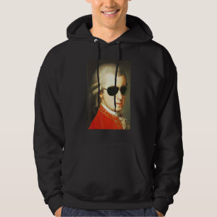Sudadera Mozartt con gafas de sol