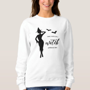 Sudadera Mujer bruja femenina modelando con murciélagos y t