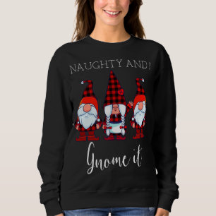 Sudadera Naughty y yo conseguimos Navidades de tres búfalos
