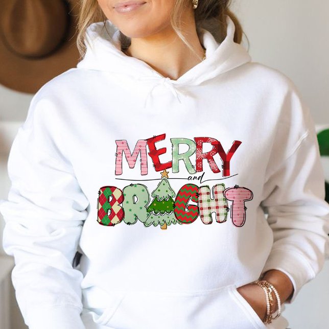 Sudadera Navidades rojos moros y brillantes (https://www.zazzle.com/merry_and_bright_family_holiday_merry_christmas_sweatshirt-256140573472012431)