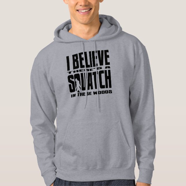 Sudadera Negro - creo que hay SQUATCH en estas maderas (Anverso)