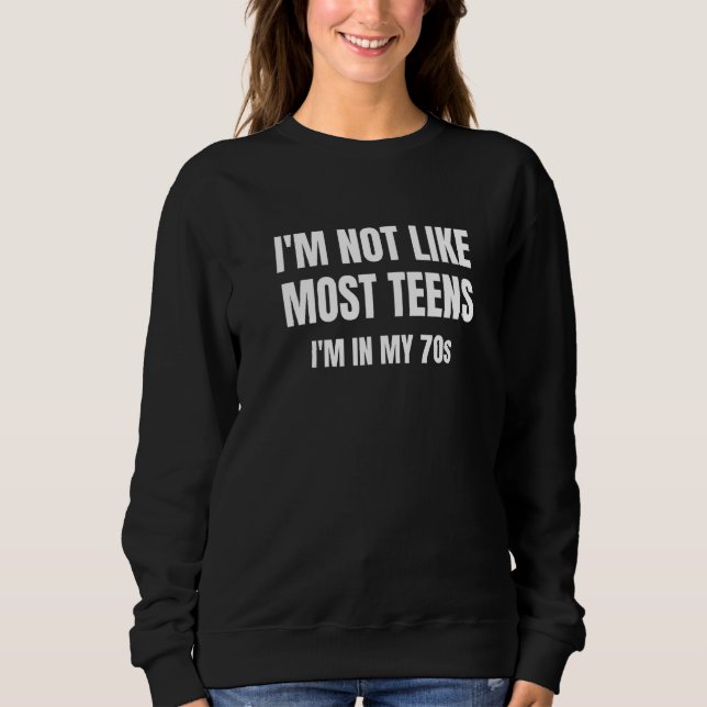 Sudadera No soy como la mayoría de los adolescentes de mis  (Anverso)