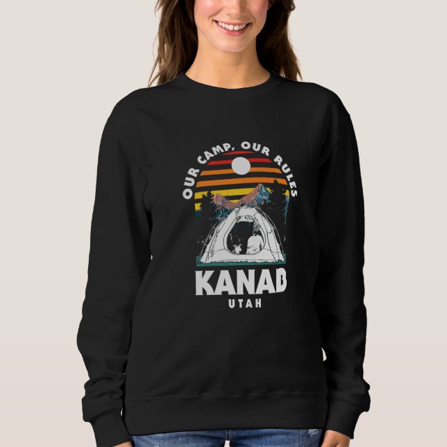 Sudadera Nuestro campamento nuestras reglas: Kanab Camping  (Anverso)