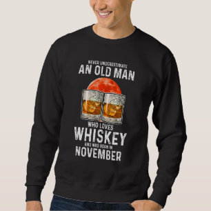 Sudadera Nunca Subestimes A Un Viejo Que Ama Whiskey N
