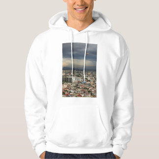 Sudadera Opinión de alto ángulo del paisaje urbano contra