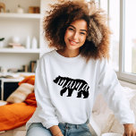 Sudadera Oso mamario blanco y negro<br><div class="desc">Prendas de vestir personalizado con la imagen moderna de Mama Bear. Visite nuestra tienda para conocer el diseño de Baby Bear. Utilice las herramientas de diseño para personalizar el diseño con sus propios colores, textos e imágenes. Elija entre una amplia gama de camisetas para mujeres y niños, trajes para bebés...</div>