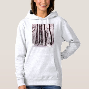 SUDADERA PAISAJE INVERNAL NEVADO DE BOSQUES FORESTALES