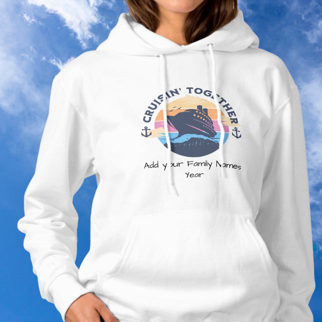 Sudadera Personaliza el casco de crucero de la familia blan (Stylish Hoodie Add family Names)