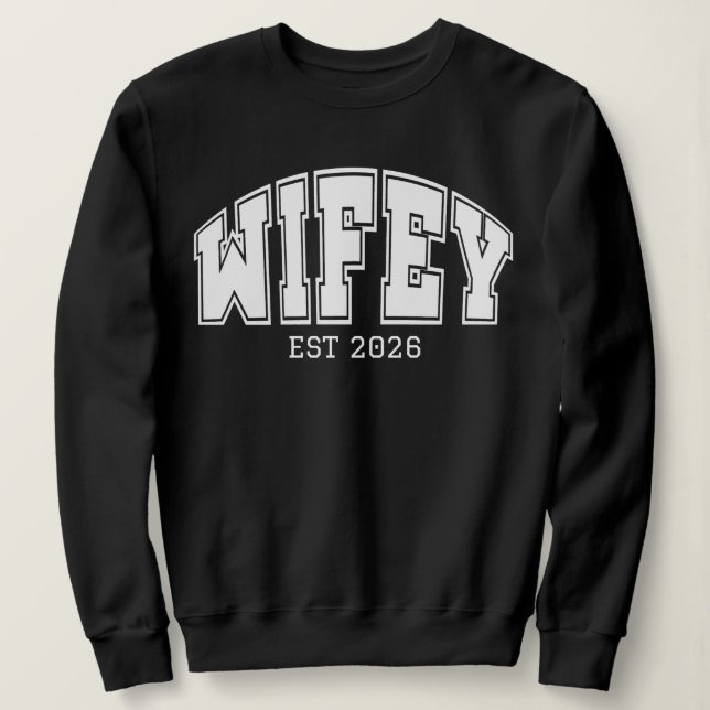 Sudadera Personalized Wifey, Sports font design  (Anverso del diseño)
