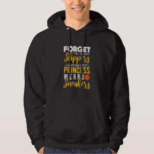 Sudadera Princesa de baloncesto lleva zapatillas