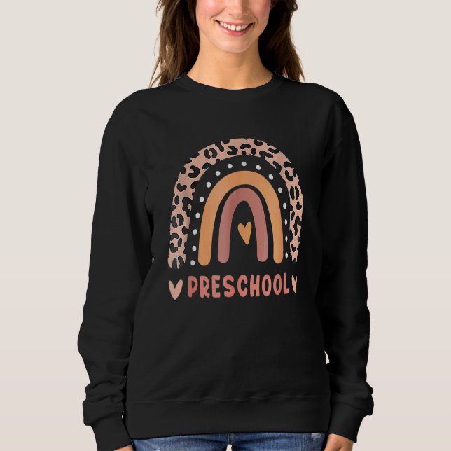 Sudadera Profesor de preescolar Rainbow Leopard vuelve a la (Anverso)