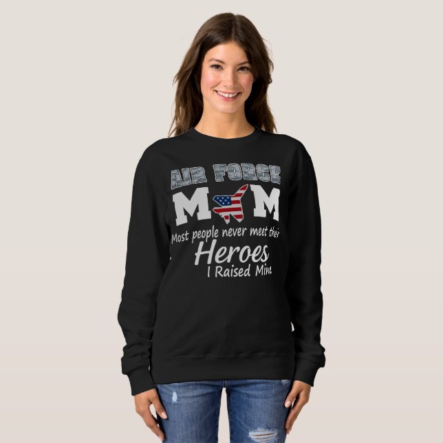 Sudadera Proud Air Force Mom T-Shirt (Anverso completo)