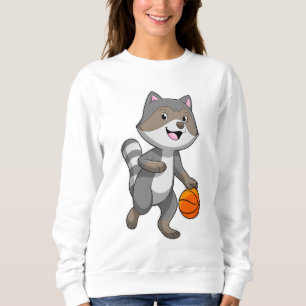 Sudadera Racoon como jugador de baloncesto con baloncesto