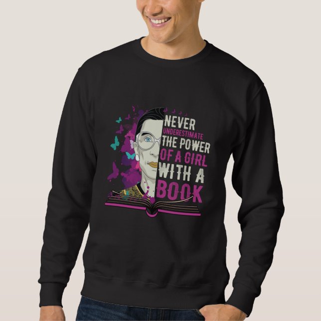 Sudadera RBG Nunca subestima a Chica con un libro (Anverso)
