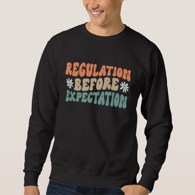Sudadera Regulation Before Expectation Retro Neurodiversity (Anverso)