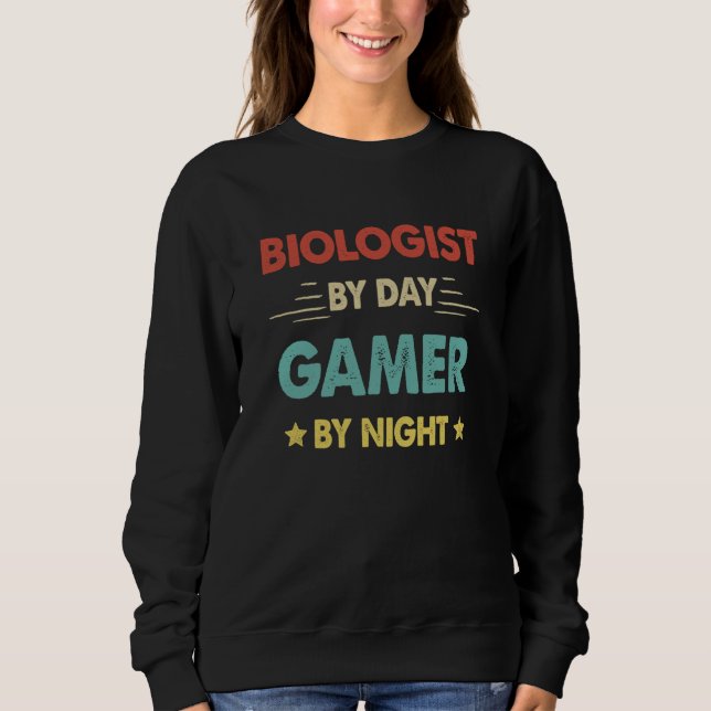 Sudadera Retro Biologist By Day Gamer By Night (Anverso)
