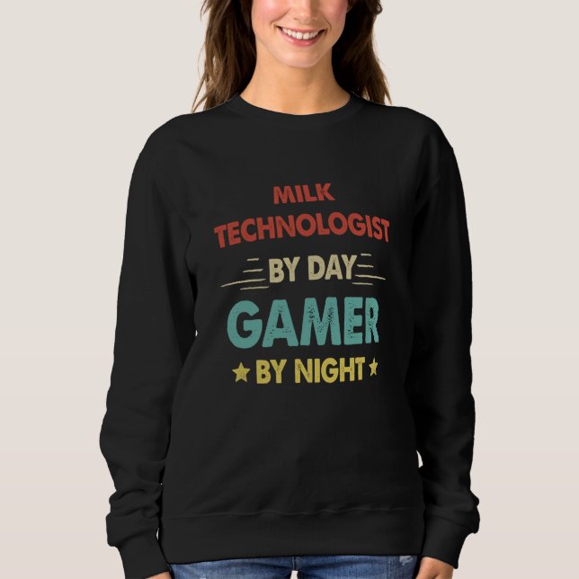 Sudadera Retro Milk Technologist By Day Gamer By Night (Anverso)
