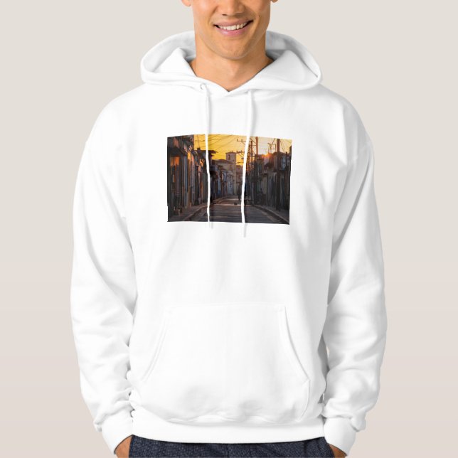 Sudadera Salida del sol sobre la calle de la ciudad de (Anverso)