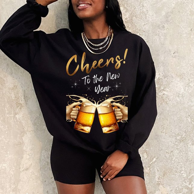 Sudadera Saludos en negro y oro al Fiesta de Nochevieja 202 (Black & Gold Cheers to New Years Eve Party 2024 Sweatshirt)
