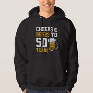Sudadera Saludos y cervezas a 50 años 50 cumpleaños