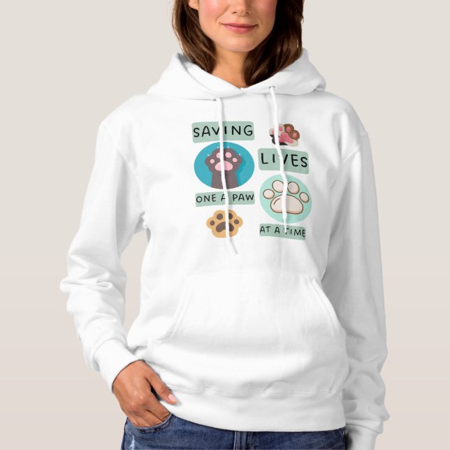 Sudadera Saving Lives One Paw At A Time – Vet Animal Design (Anverso)