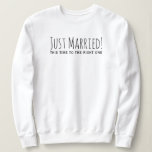 Sudadera Sólo casados con la derecha, un segundo matrimonio<br><div class="desc">"¡Sólo casados! Esta vez a la derecha" Romántica cita tipografía Boda sudadera para la segunda boda recién casada :)</div>