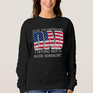 Sudadera Sólo Un Padre Común Y Corriente Tratando De No Cri
