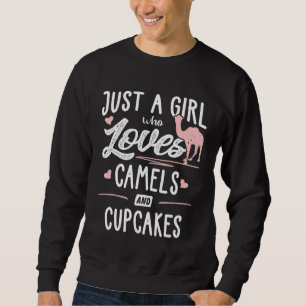 Sudadera Solo Una Chica Que Ama Los Camellos Y Los Pasteles