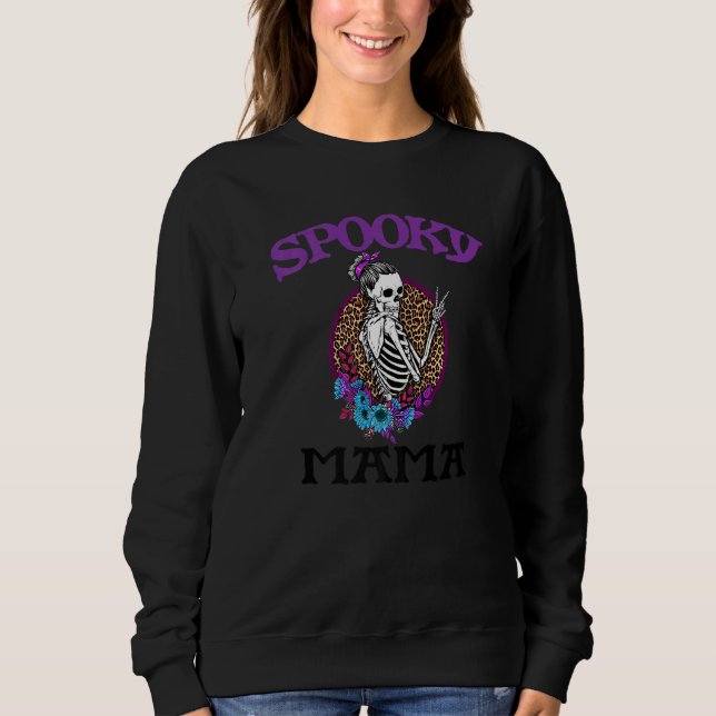 Sudadera Spooky Mama Skeleton Messy Bun Leopard Flowers Hal (Anverso)