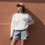 Sudadera Sra. personalizada con nombre, compromiso, novia S<br><div class="desc">Sra. personalizada con nombre,  compromiso,  sudadera de novia,  sudadera con su apellido,  sudadera de la novia de la señora Sweatshirt personalizada,  camisa de luna de miel,  regalo ideal para las mujeres,  novia,  regalos de boda</div>