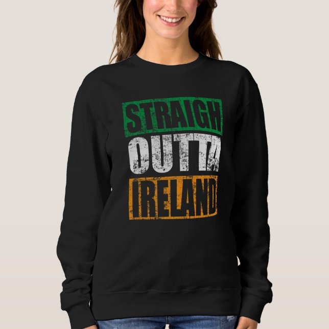 Sudadera Straight Outta Ireland Retro St. Patrick's Day Gif (Anverso)