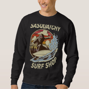 Sudadera Surf Sasquatchy Hut en la playa