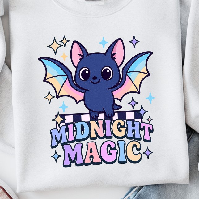 Sudadera Tapón de Halloween y tablero de cheques Retro Past (The midnight magic kawaii bat design shines with retro pastel charm.)