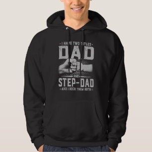 Sudadera Tengo dos títulos papá y paso a papá el día 4 del