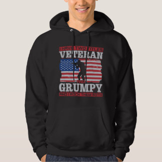 Sudadera Tengo dos títulos Veteranos y Grumpy e i Rock th