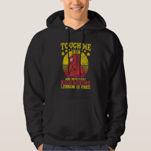Sudadera Tóqueme y su primera lección de kickboxing es grat