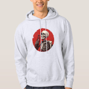 Sudadera un esqueleto bebiendo de una botella de cerveza