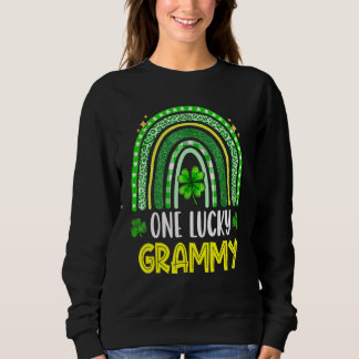 Sudadera Una familia afortunada de Grammy St Patrick's Day
