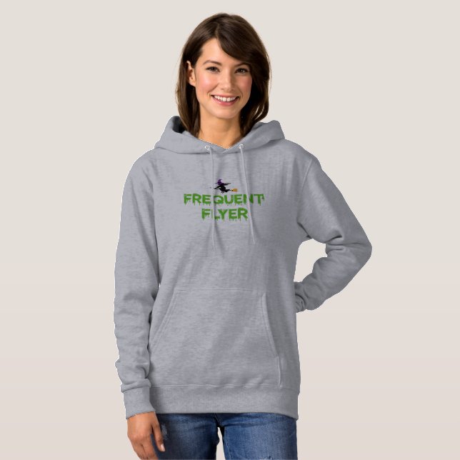 Sudadera Viajero Frecuente (Bruja) Versión Verde (Anverso completo)