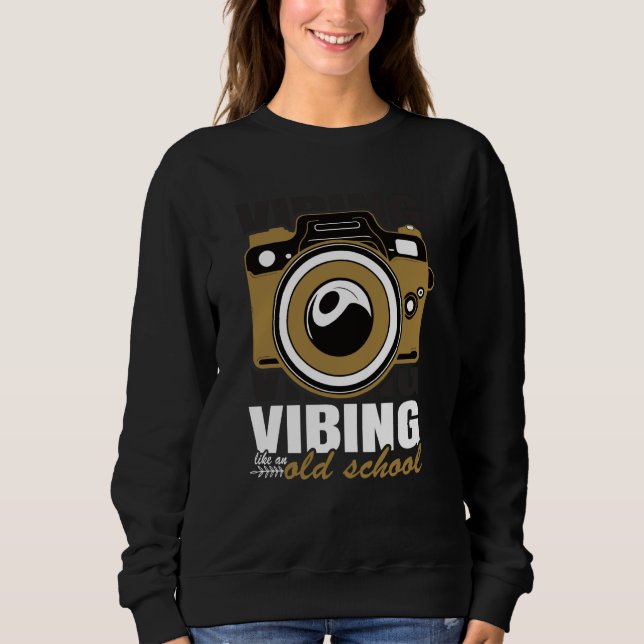 Sudadera Vibing Like Retro School Cheerful Photography Illu (Anverso)