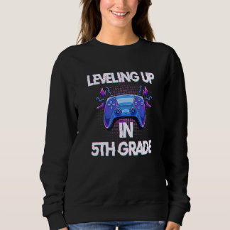 Sudadera Video Gaming  for students Leveling up in Fifth Gr