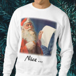 Sudadera Vintage Christmas, Santa Claus Naughty Nice List<br><div class="desc">Ilustracion de la Vintage. Imagen de feriado navideño con un alegre Santa Claus usando a su gorra rojo y revisando su traviesa o buena lista en la Noche de los Navidades.</div>