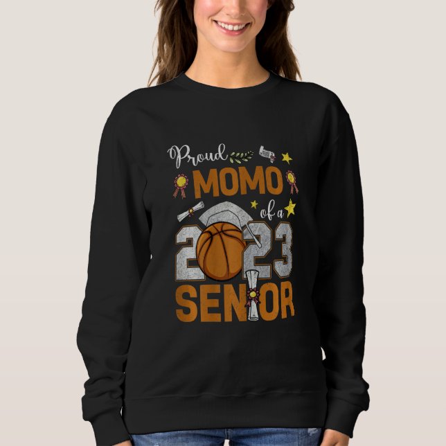 Sudadera Womens Proud Momo Of A 2023 Senior Basketball Grad (Anverso)