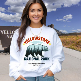 Sudadera Yellowstone Wilderness Bear - Cozy Outdoor Vibes 
