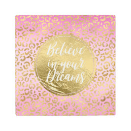 Sueño de impresión de leopardo dorado rosado