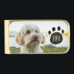 Sujeta Billetes Dorado Foto del Mascota de la familia Personalizado| Mono<br><div class="desc">Un clip de dinero fotográfico de la familia de personalizados que incluye el suyo o el de sus destinatarios de regalo monograma único bajo una huella de pata de color agua. **********Si tu foto se corta, usa la función 'editar este diseño' o 'personalizar más adelante' para agregarla al clip de...</div>