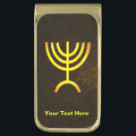 Sujeta Billetes Dorado Menorah Flame<br><div class="desc">Una representación digital dorada y marrón de la menorah judía de siete ramificaciones (hebreo: מְ נ וֹ רָ ‎). Añade tu propio texto. La menorah de siete ramas, utilizada en el santuario portátil establecido por Moisés en el desierto y más tarde en el Templo en Jerusalén, ha sido un símbolo...</div>