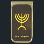 Sujeta Billetes Dorado Menorah Flame<br><div class="desc">Una representación digital dorada y marrón de la menorah judía de siete ramificaciones (hebreo: מְ נ וֹ רָ ‎). Añade tu propio texto. La menorah de siete ramas, utilizada en el santuario portátil establecido por Moisés en el desierto y más tarde en el Templo en Jerusalén, ha sido un símbolo...</div>